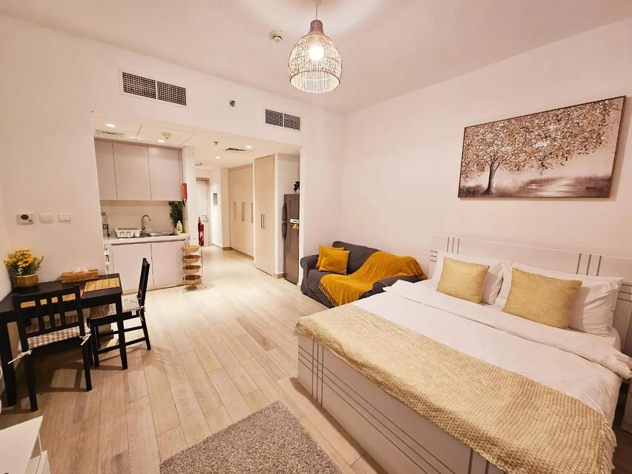 Apartamento B12 Studio Near Ferrari World, With Canal And Pool View Abu Dhabi